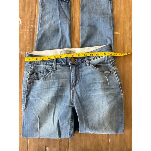 Wit & Wisdom Jeans Size 0 Distressed Straight Leg Light Wash Denim Mid Rise - Picture 4 of 6
